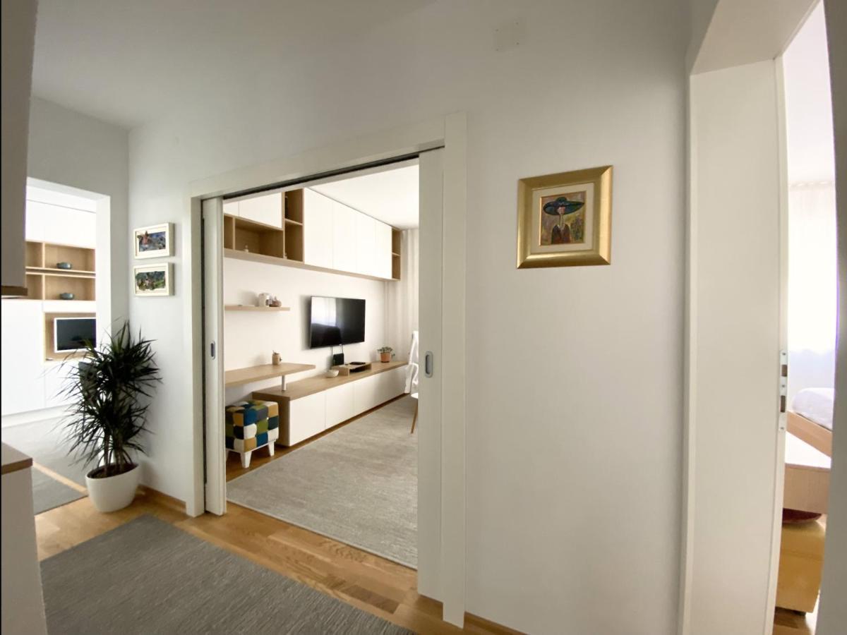 Apartamento White 5 Split Exterior foto